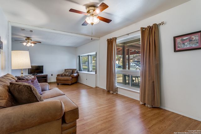 7616 Old Spanish Tr, Live Oak, TX 78233