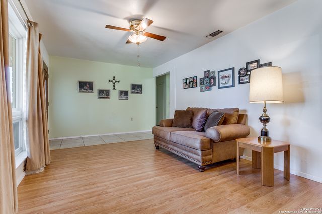 7616 Old Spanish Tr, Live Oak, TX 78233