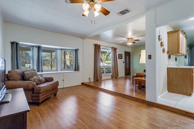 7616 Old Spanish Tr, Live Oak, TX 78233