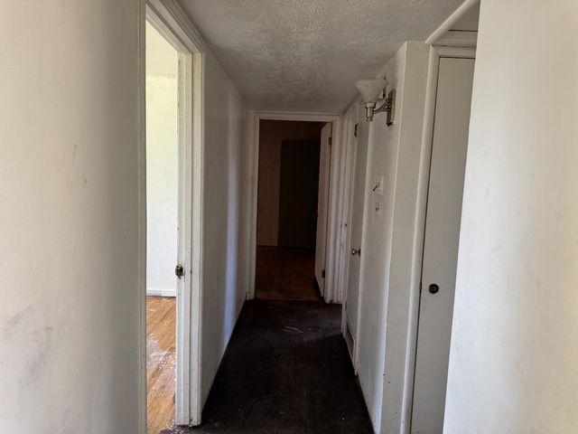 4613 B Pkwy, Sacramento, CA 95823