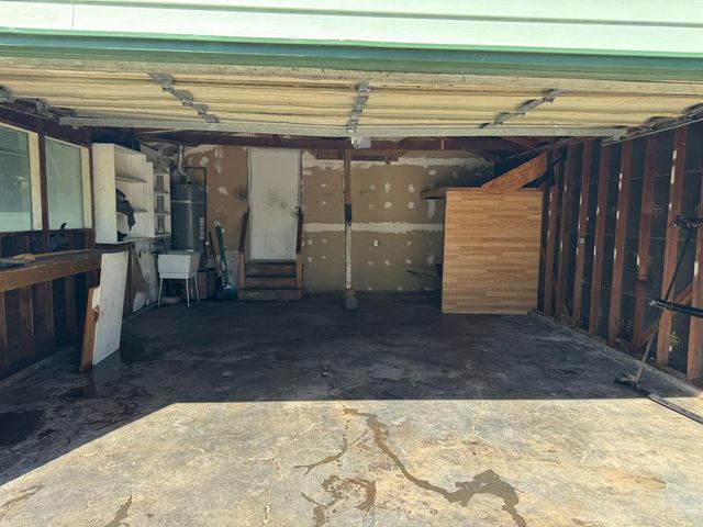 4613 B Pkwy, Sacramento, CA 95823