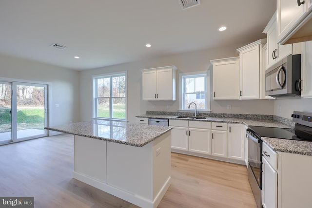 115 ELI DR, York, PA 17404