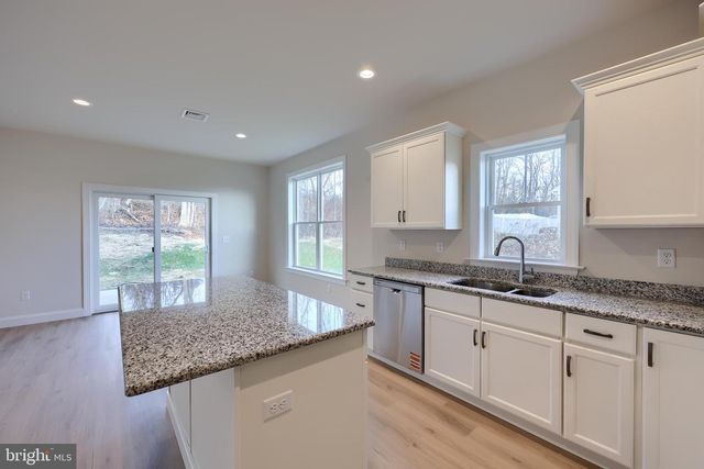 115 ELI DR, York, PA 17404