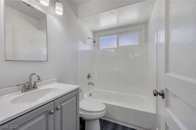 1325 East Oakey Boulevard, Las Vegas, NV 89104