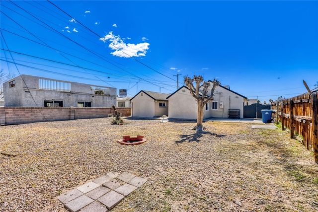 1325 East Oakey Boulevard, Las Vegas, NV 89104