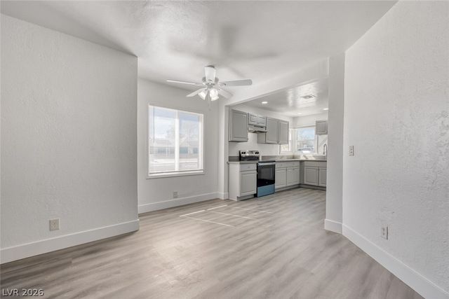 1325 East Oakey Boulevard, Las Vegas, NV 89104