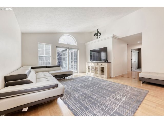 14452 Se TERRITORY Dr, Clackamas, OR 97015