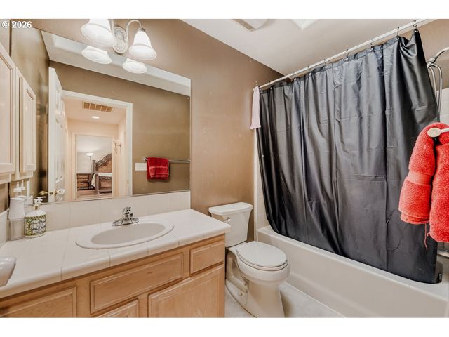 14452 Se TERRITORY Dr, Clackamas, OR 97015