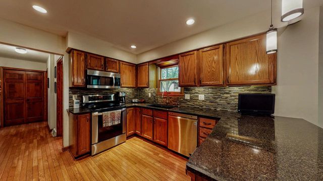 940 Old Tower ROAD, Oconomowoc, WI 53066