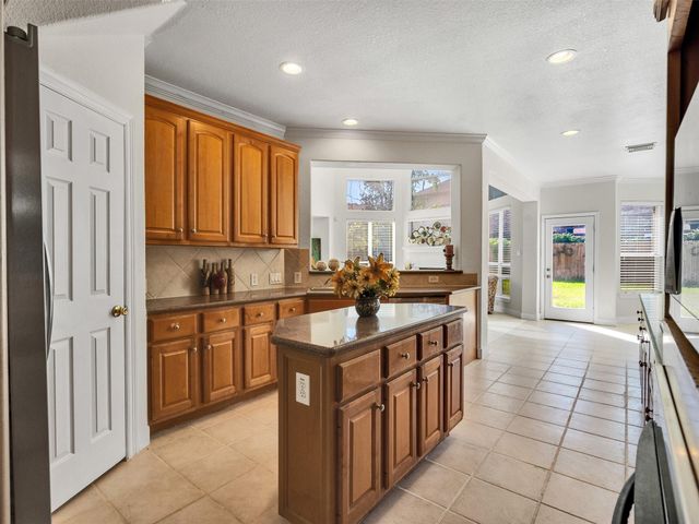 4810 N Pine Brook Way, Pasadena, TX 77059