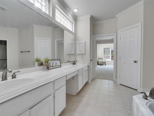 4810 N Pine Brook Way, Pasadena, TX 77059