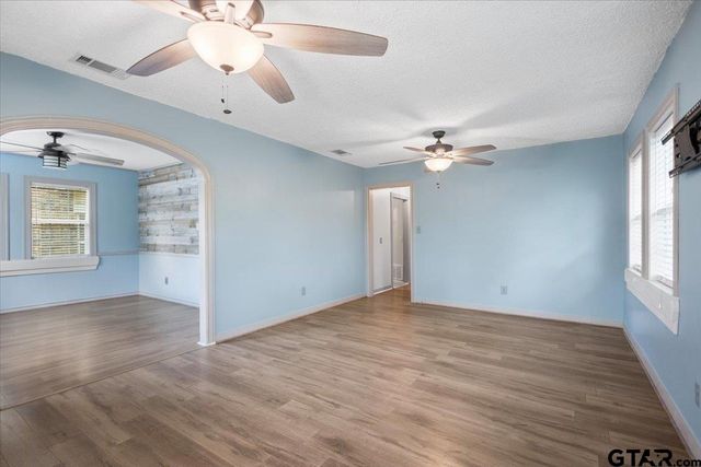 606 Glazner Street, Hawkins, TX 75765