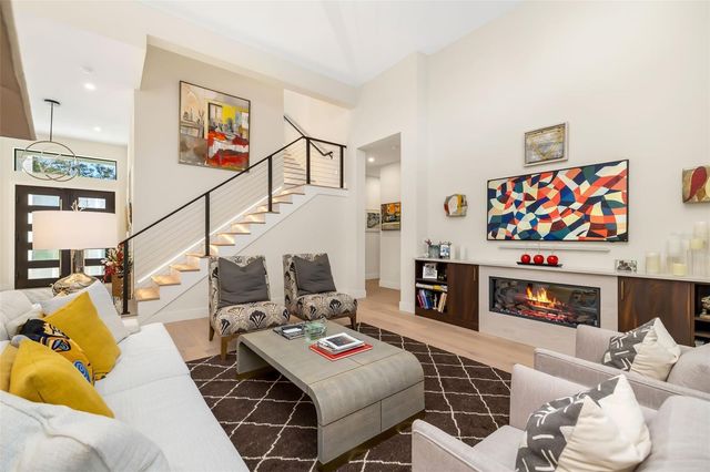 1879 HIBISCUS STREET, Sarasota, FL 34239