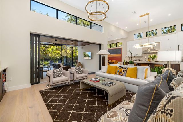 1879 HIBISCUS STREET, Sarasota, FL 34239