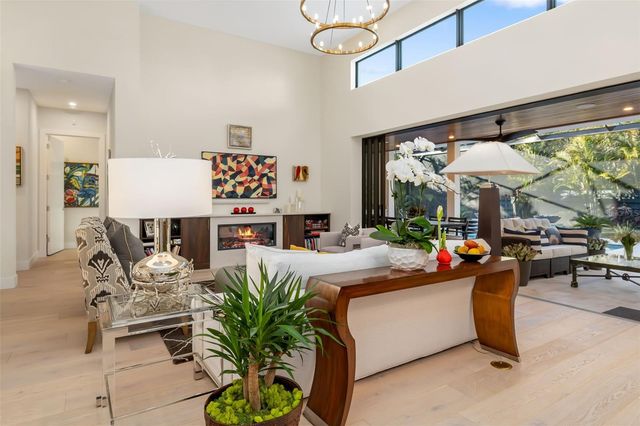 1879 HIBISCUS STREET, Sarasota, FL 34239