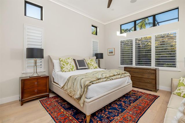 1879 HIBISCUS STREET, Sarasota, FL 34239