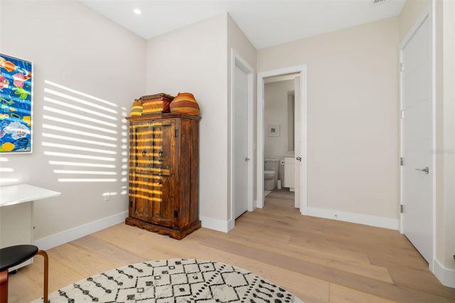 1879 HIBISCUS STREET, Sarasota, FL 34239