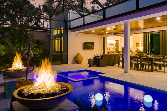 1879 HIBISCUS STREET, Sarasota, FL 34239