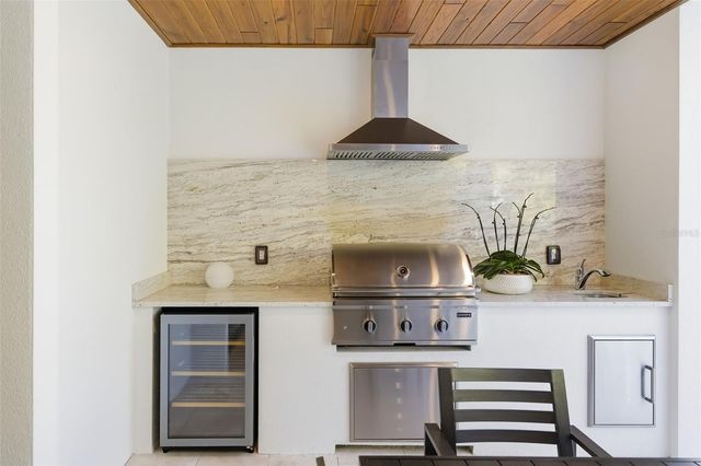 1879 HIBISCUS STREET, Sarasota, FL 34239