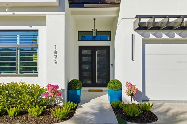 1879 HIBISCUS STREET, Sarasota, FL 34239