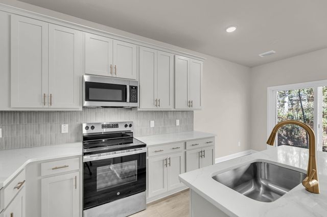 147 Berry Shoals Drive, Summerville, SC 29485