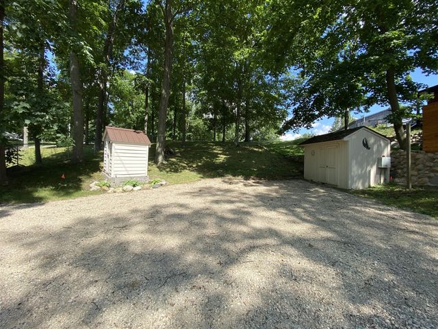 4537 Cordes Road, Delton, MI 49046