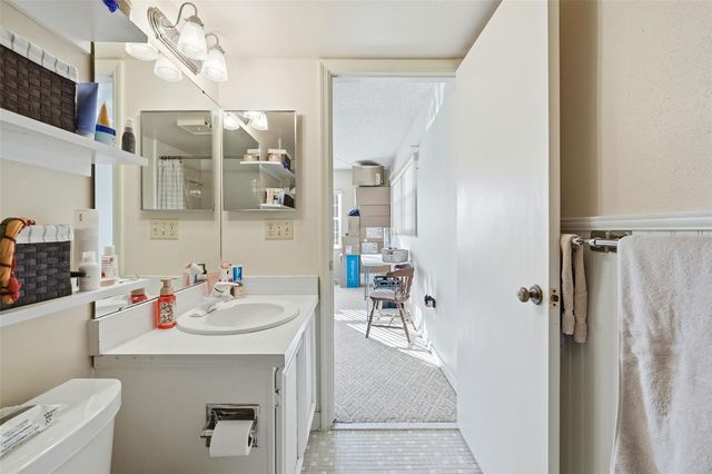 110 N TREMAIN STREET 109, Mount Dora, FL 32757