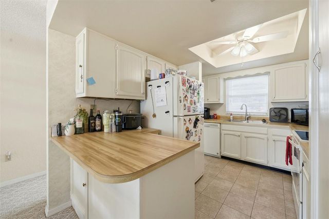 110 N TREMAIN STREET 109, Mount Dora, FL 32757