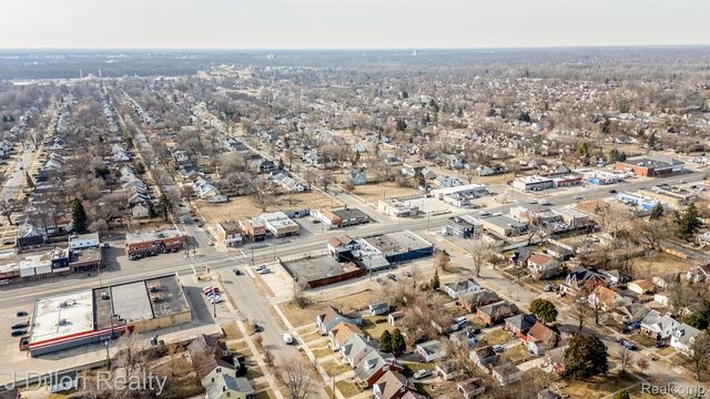 19430 W WARREN Avenue, Detroit, MI 48228