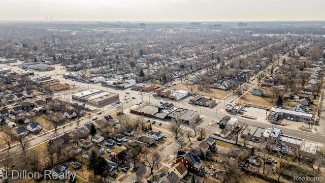 19430 W WARREN Avenue, Detroit, MI 48228