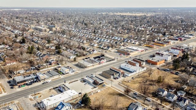 19430 W WARREN Avenue, Detroit, MI 48228