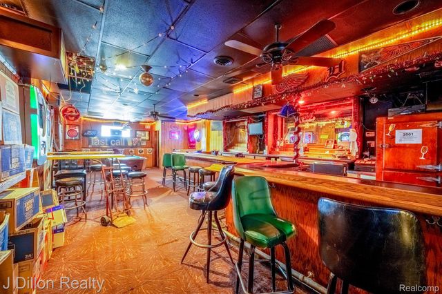 19430 W WARREN Avenue, Detroit, MI 48228