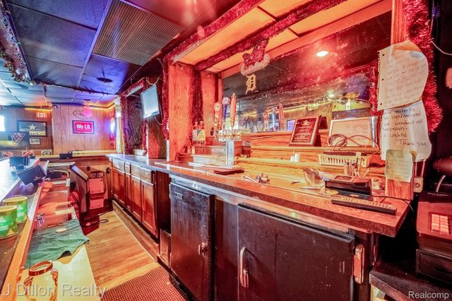 19430 W WARREN Avenue, Detroit, MI 48228