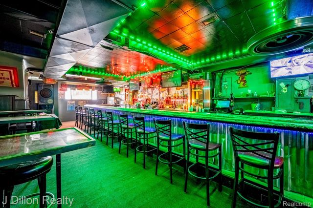 19430 W WARREN Avenue, Detroit, MI 48228