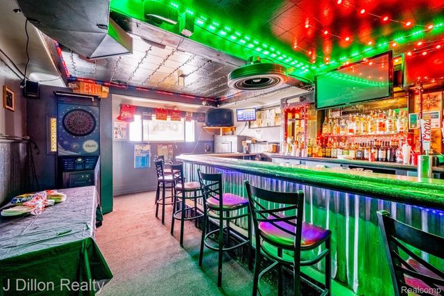 19430 W WARREN Avenue, Detroit, MI 48228