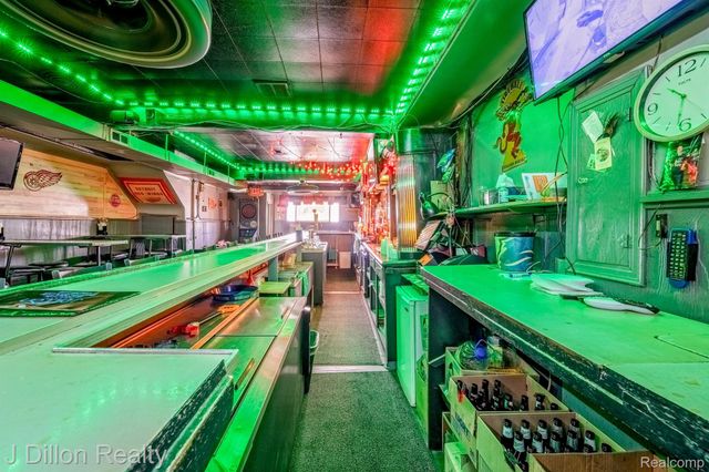 19430 W WARREN Avenue, Detroit, MI 48228