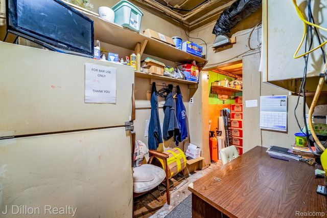 19430 W WARREN Avenue, Detroit, MI 48228