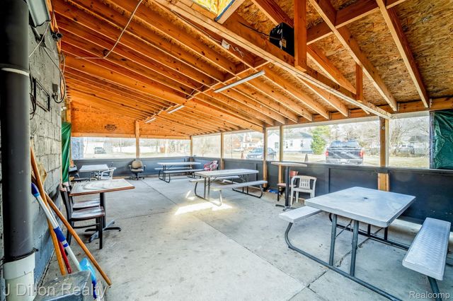 19430 W WARREN Avenue, Detroit, MI 48228