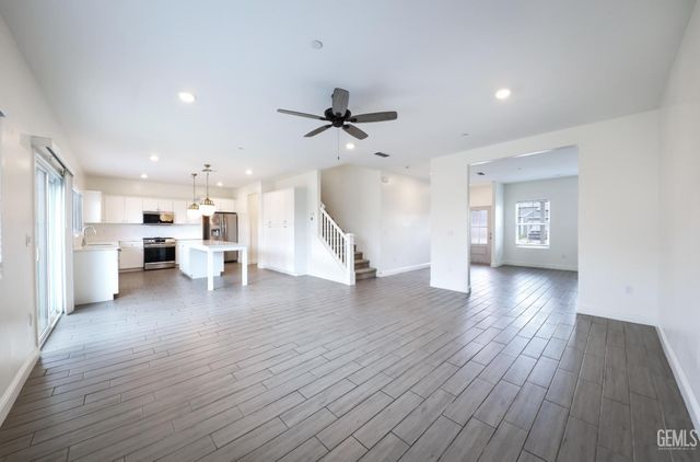 3307 Rustic Woods Lane, Shafter, CA 93263