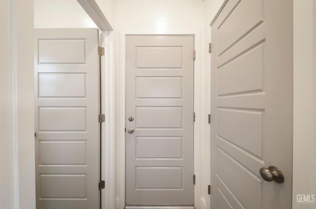 3307 Rustic Woods Lane, Shafter, CA 93263