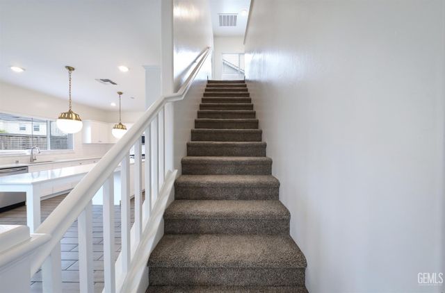 3307 Rustic Woods Lane, Shafter, CA 93263