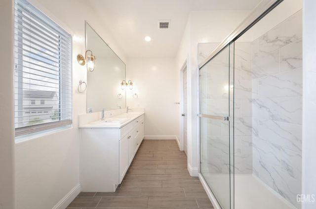 3307 Rustic Woods Lane, Shafter, CA 93263