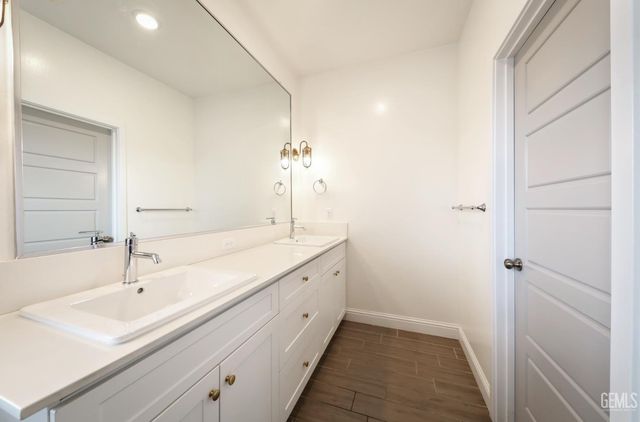 3307 Rustic Woods Lane, Shafter, CA 93263