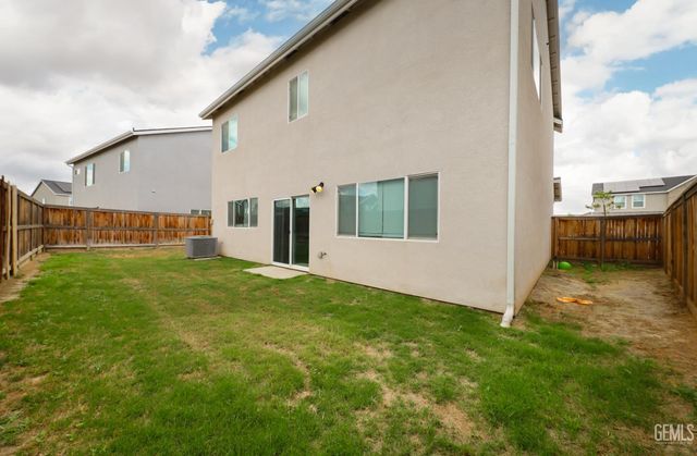 3307 Rustic Woods Lane, Shafter, CA 93263