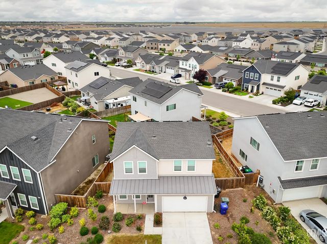 3307 Rustic Woods Lane, Shafter, CA 93263