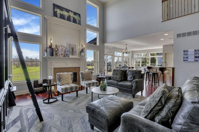 4607 Hirth Hill Road E, Grove City, OH 43123
