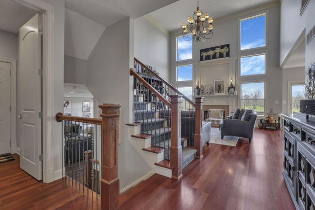 4607 Hirth Hill Road E, Grove City, OH 43123