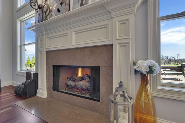 4607 Hirth Hill Road E, Grove City, OH 43123