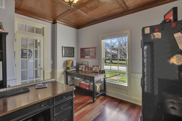 4607 Hirth Hill Road E, Grove City, OH 43123