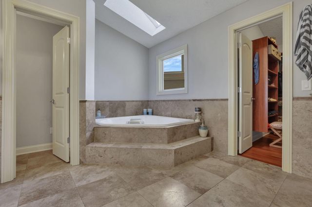 4607 Hirth Hill Road E, Grove City, OH 43123